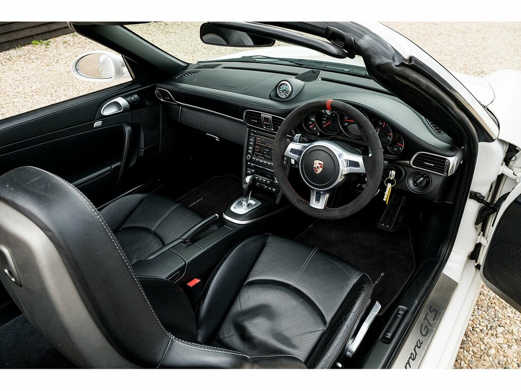 Porsche 911 2 Coupe Stunning Colour 63000 Miles 35995  #12