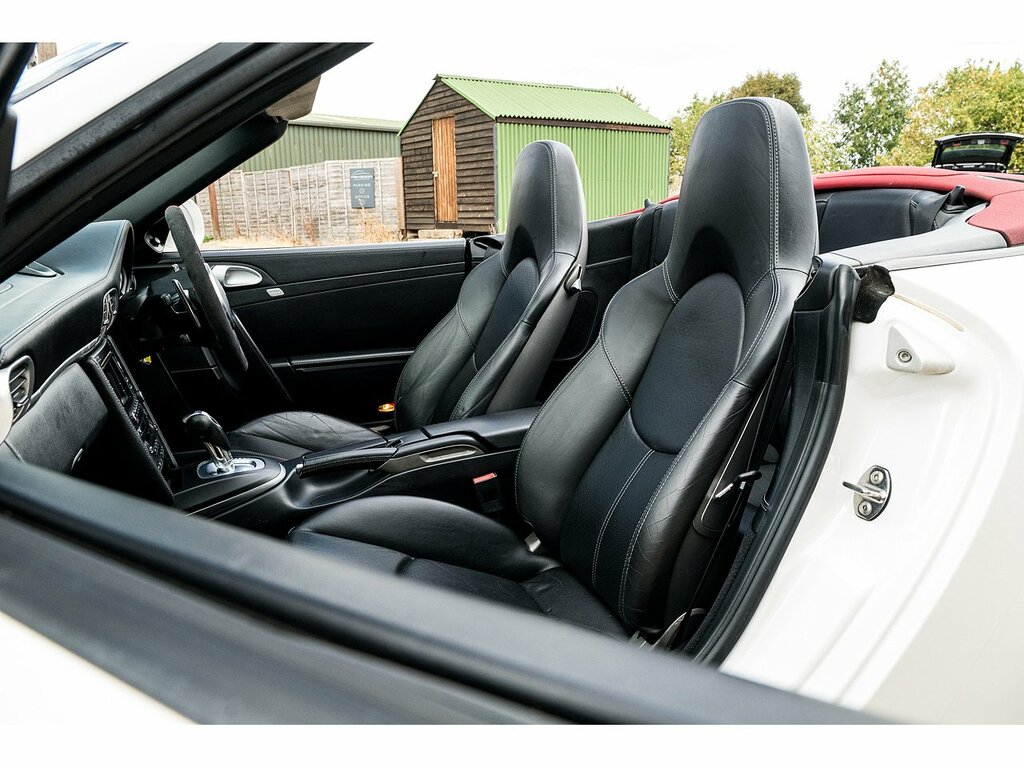Porsche 911 2 Coupe Stunning Colour 63000 Miles 35995  #19