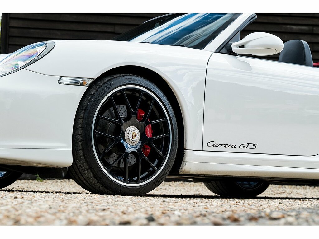 Porsche 911 2 Coupe Stunning Colour 63000 Miles 35995  #24