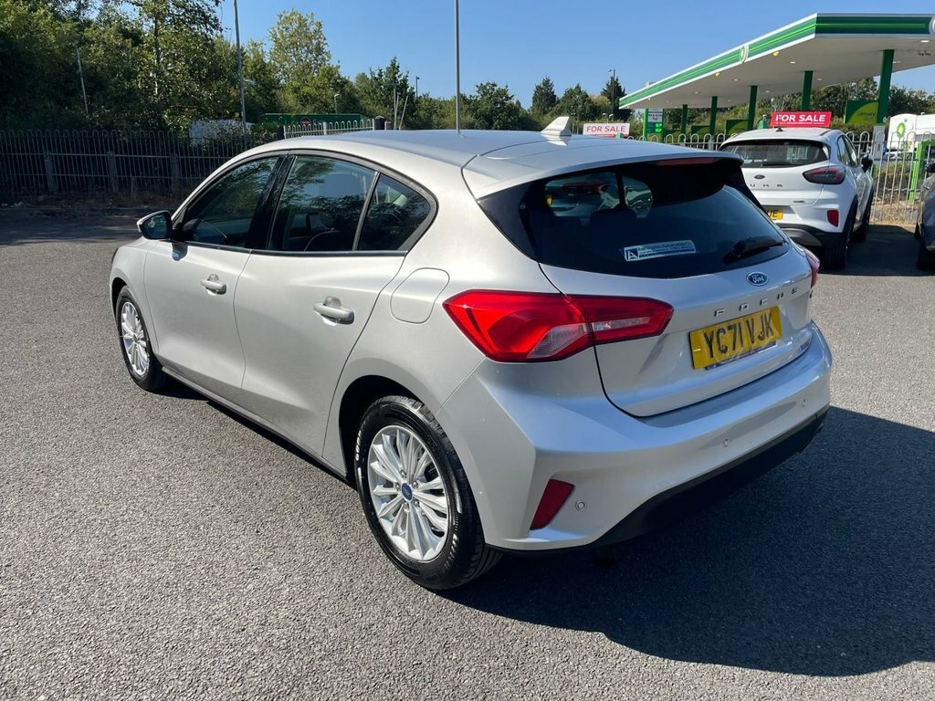 Ford Focus 1L Titanium Edition Silver #4