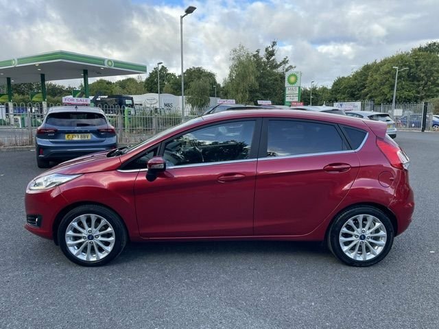 Ford Fiesta 1L Titanium X Red #4