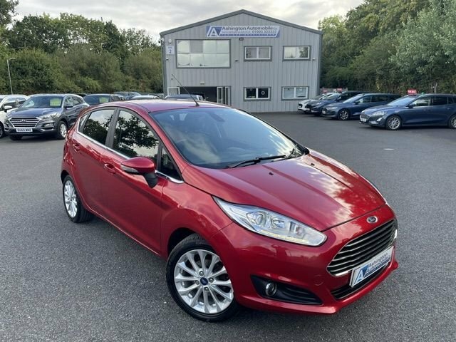 Ford Fiesta 1L Titanium X Red