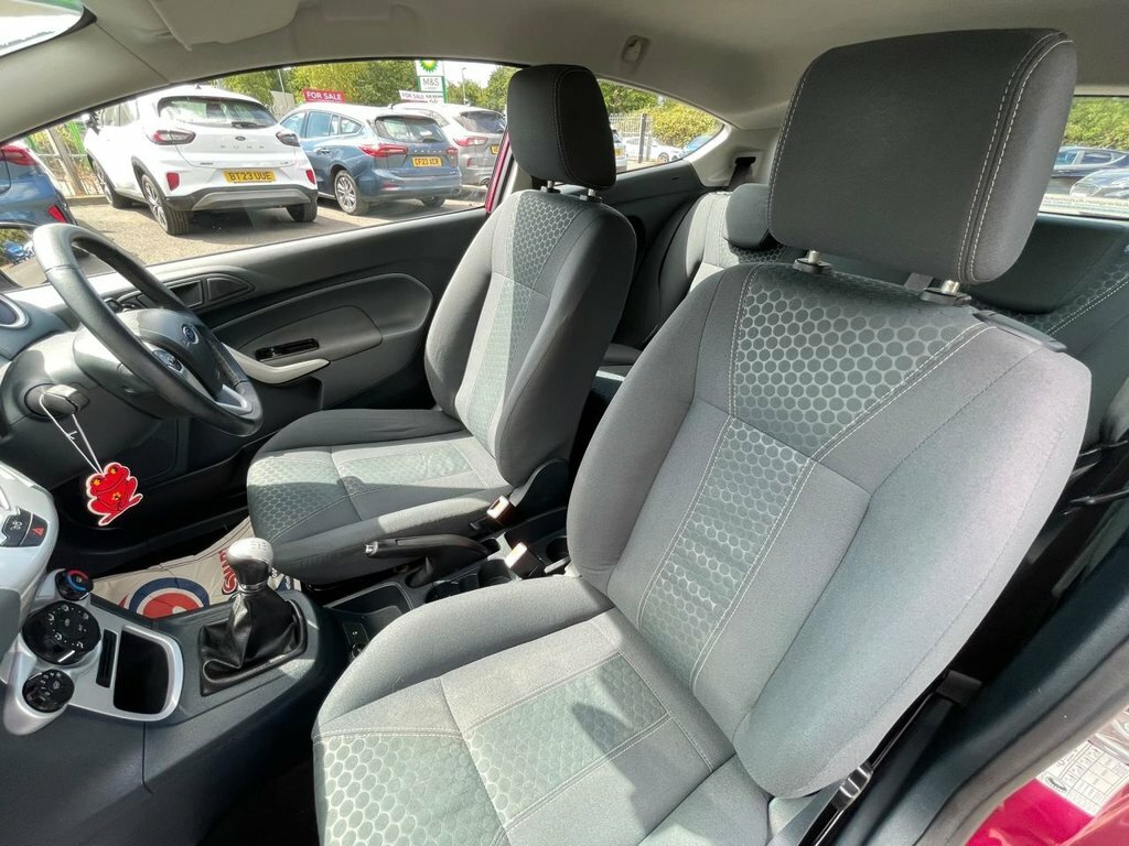 Ford Fiesta 1.6 Fiesta Titanium 120 Grey #10