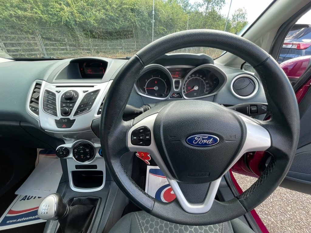 Ford Fiesta 1.6 Fiesta Titanium 120 Grey #17