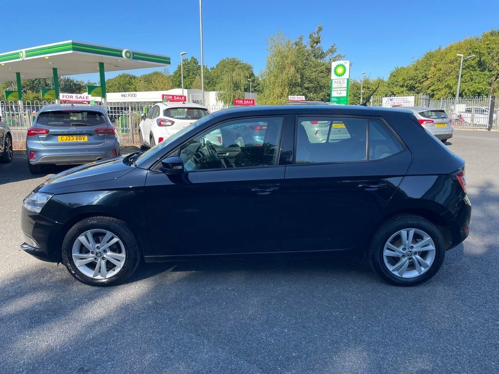 Skoda Fabia Colour Edition 1.0 Mpi 60 Ps 5G Man 2021 Red #6