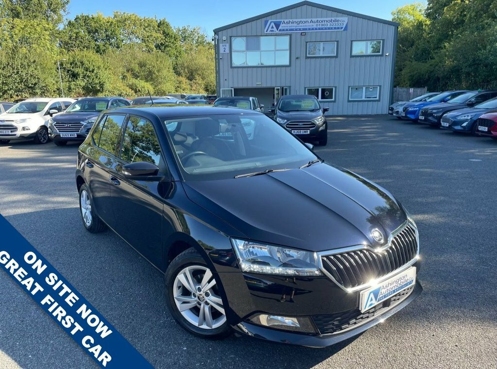Skoda Fabia Colour Edition 1.0 Mpi 60 Ps 5G Man 2021 Red #1