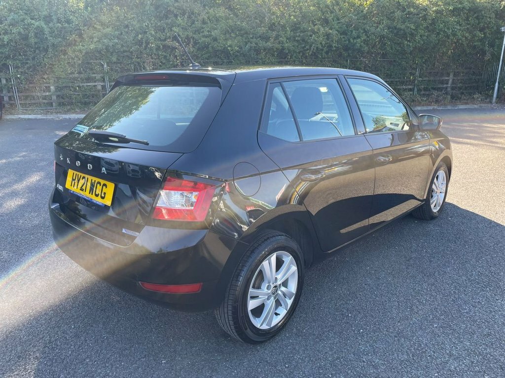 Skoda Fabia Colour Edition 1.0 Mpi 60 Ps 5G Man 2021 Red #3
