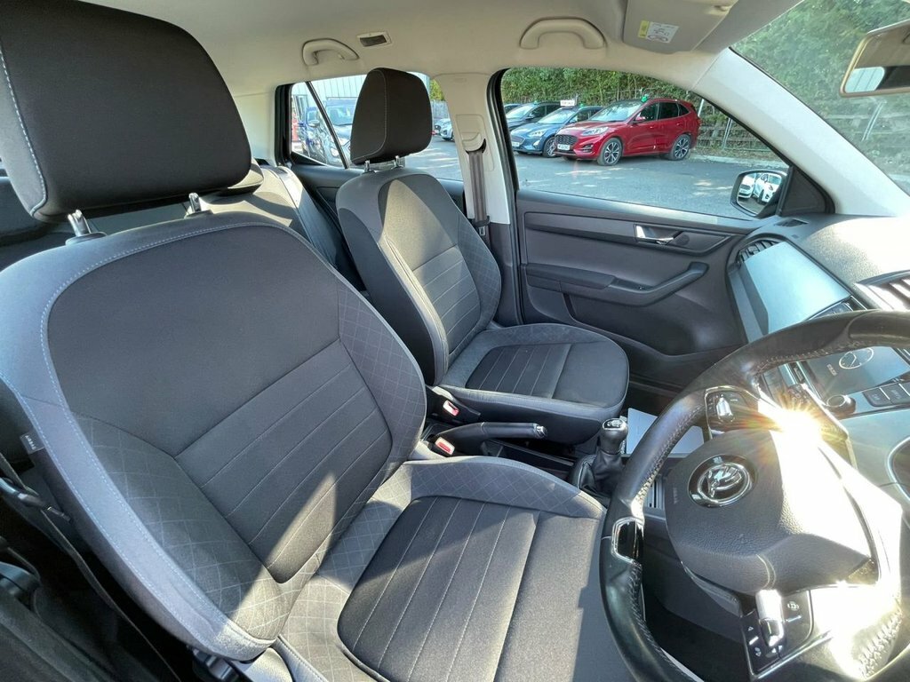 Skoda Fabia Colour Edition 1.0 Mpi 60 Ps 5G Man 2021 Red #15