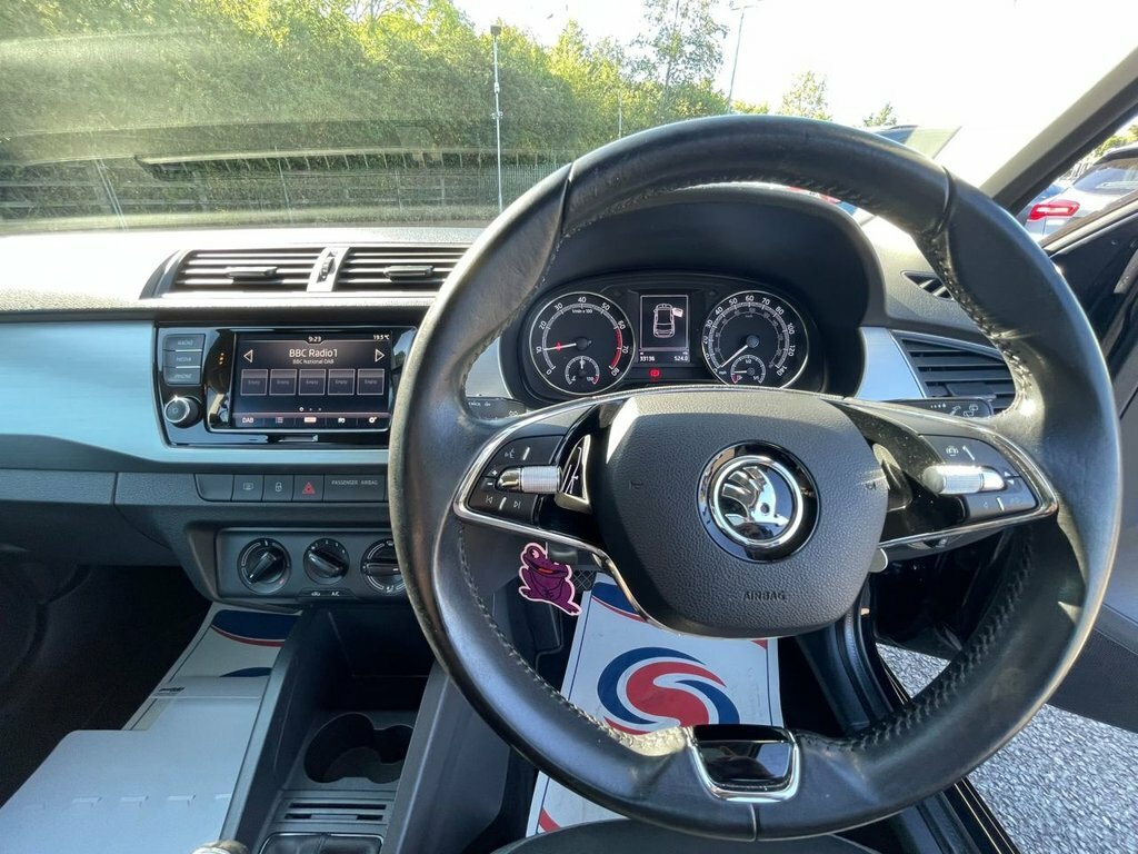 Skoda Fabia Colour Edition 1.0 Mpi 60 Ps 5G Man 2021 Red #17