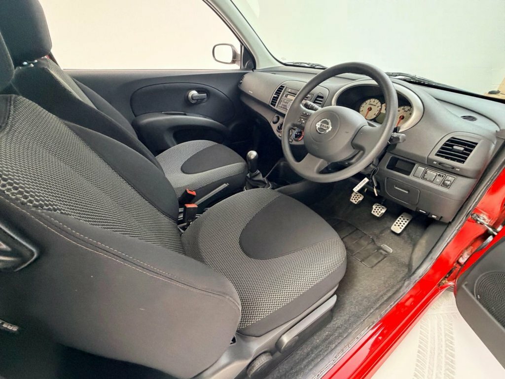 Nissan Micra 1.6 16V 160Sr Black #8