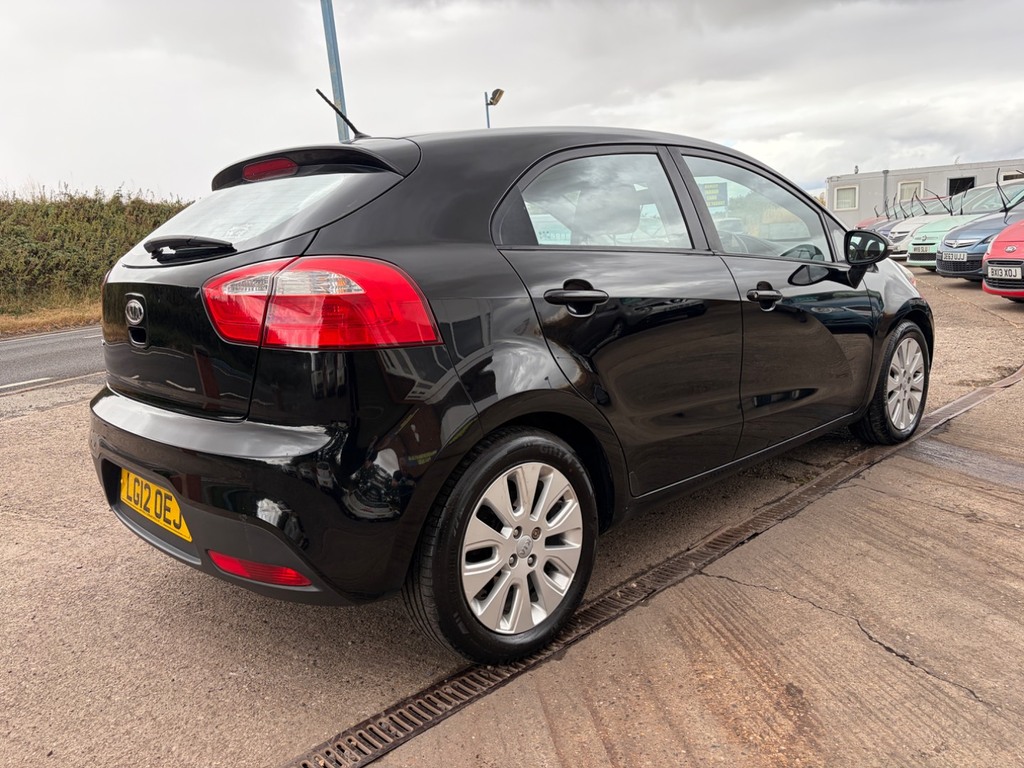 Kia RIO 1.25 2 Hatchback Euro 5 84 Bhp Red #10