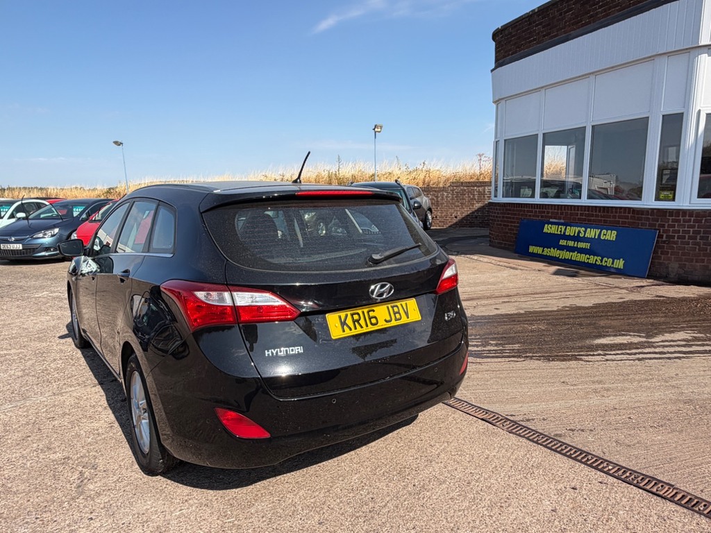 Hyundai I30 1.4 Blue Drive Se Sat Nav 2016 Ulez C Silver #11