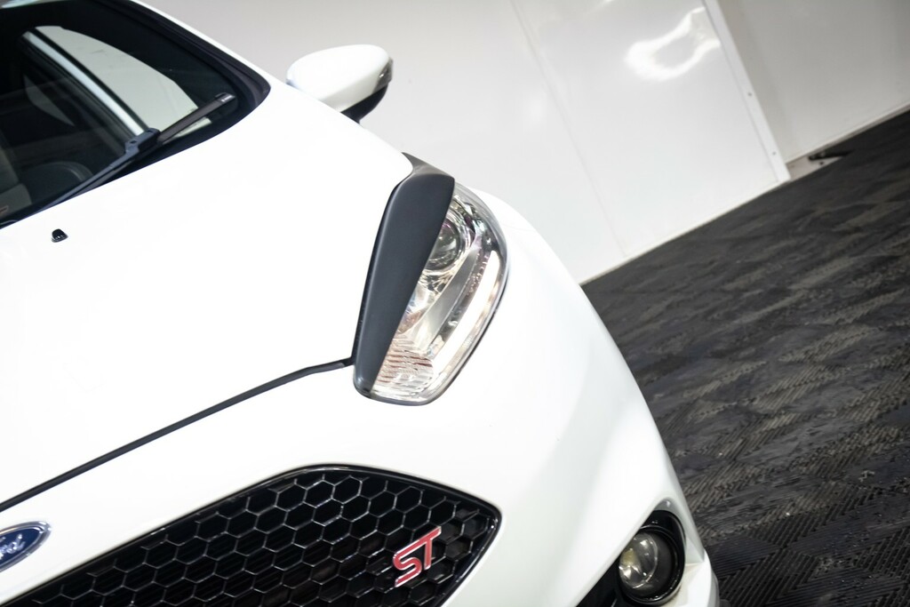 Ford Fiesta 1.6 T Ecoboost St-2 White #6