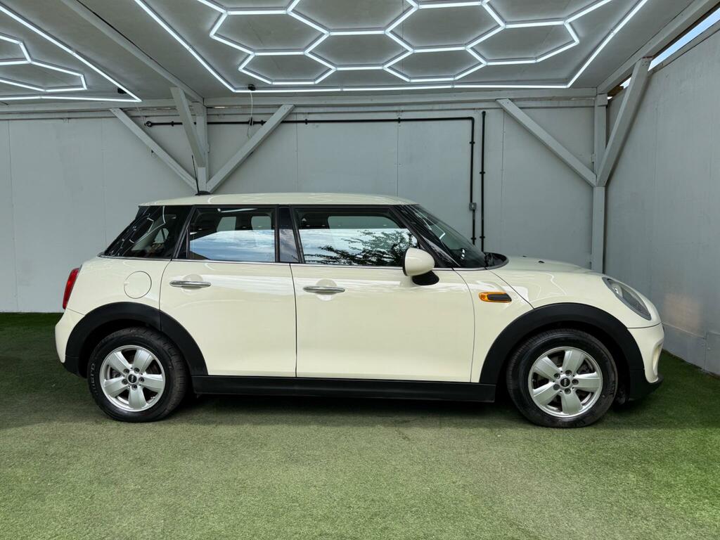 Mini Hatch 1.5 Cooper D Euro 6 Ss LO16VUS White #5