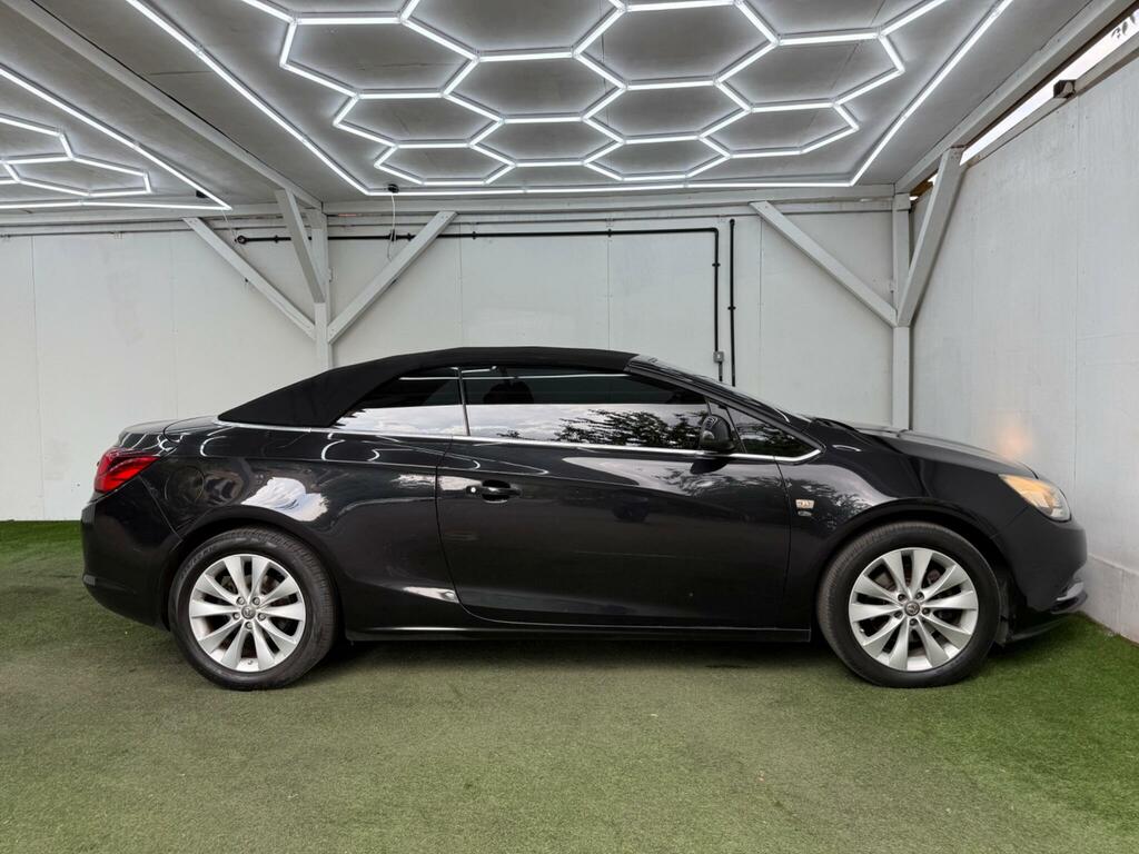 Vauxhall Cascada Elite Black #2