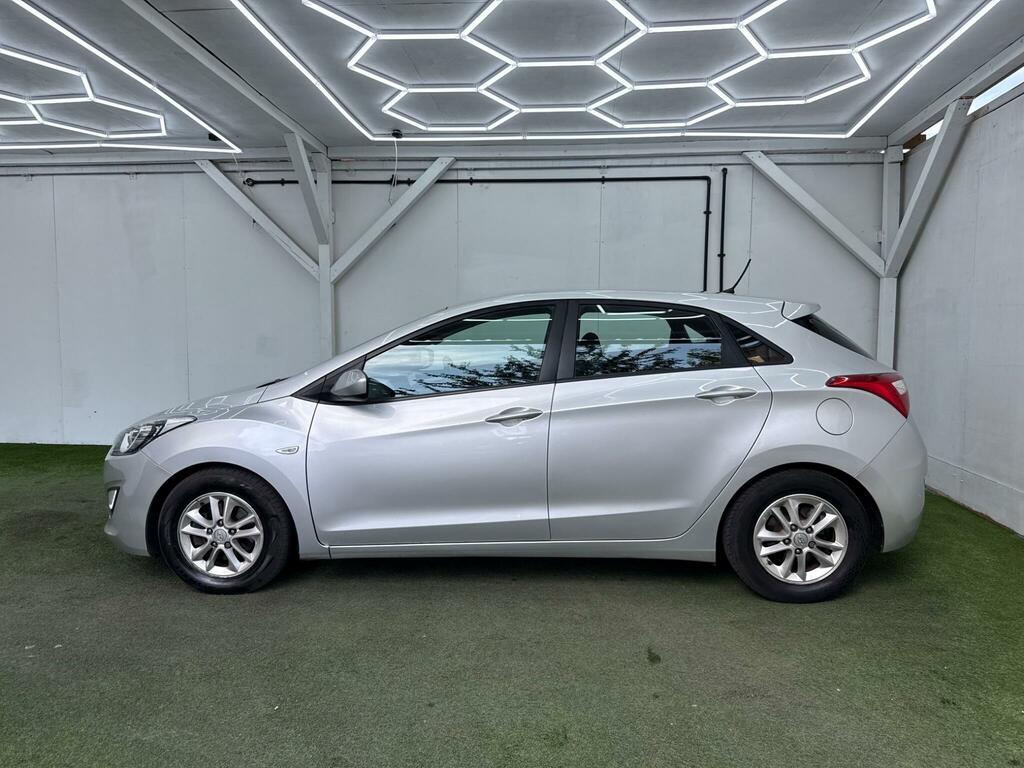 Hyundai I30 1.6 Crdi Comfort Euro 5 Black #10