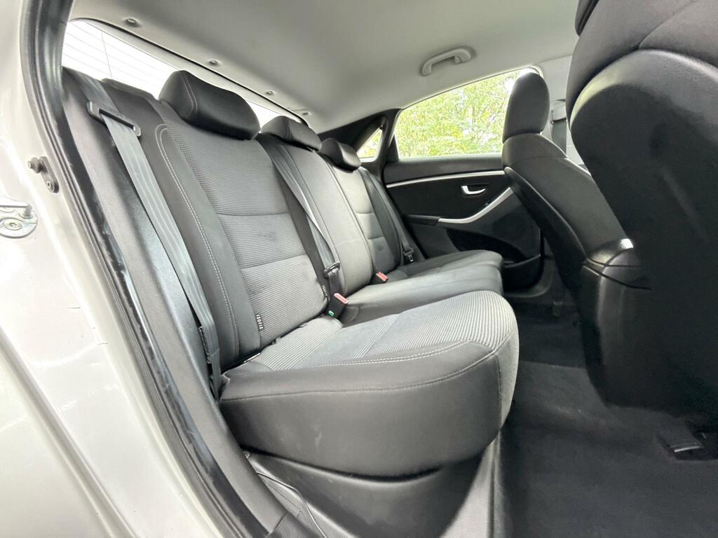 Hyundai I30 1.6 Crdi Comfort Euro 5 Black #22