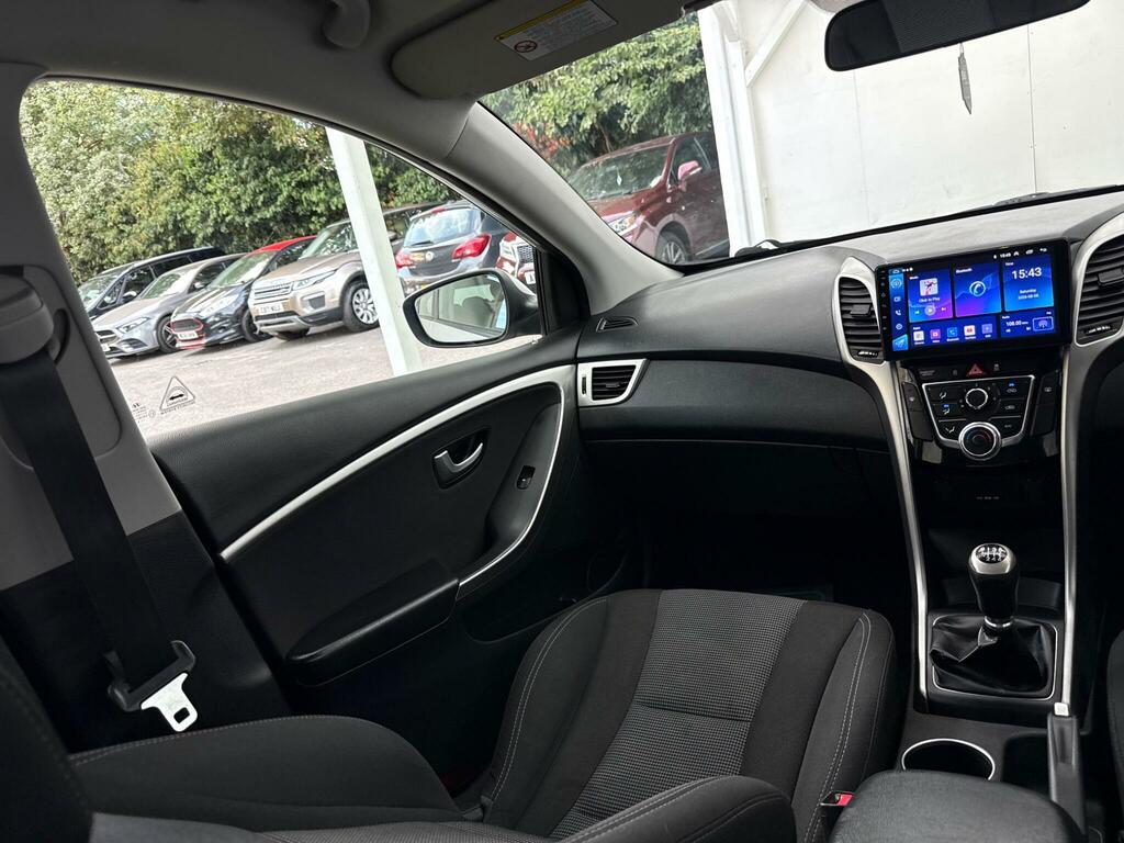 Hyundai I30 1.6 Crdi Comfort Euro 5 Black #40