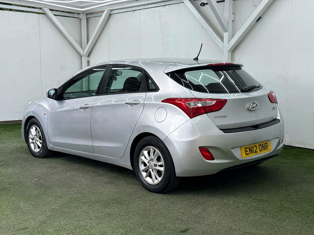 Hyundai I30 1.6 Crdi Comfort Euro 5 Black #9