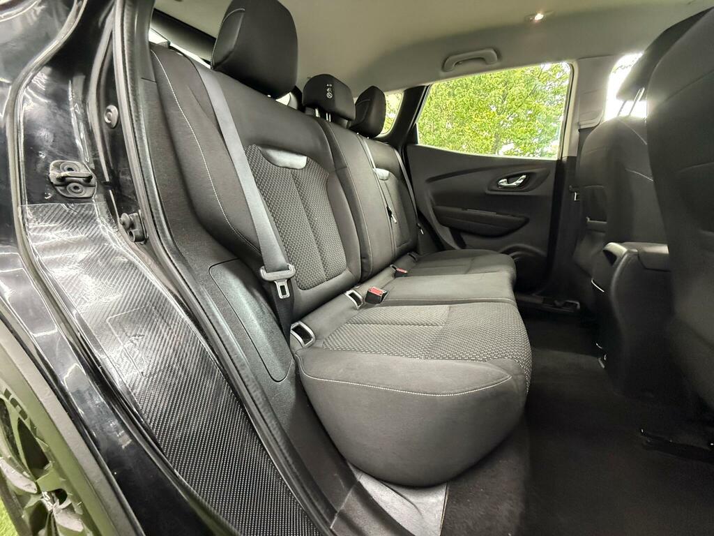 Renault Kadjar 1.5 Signature Nav Dci 5 Seat Family Suv Wit White #21