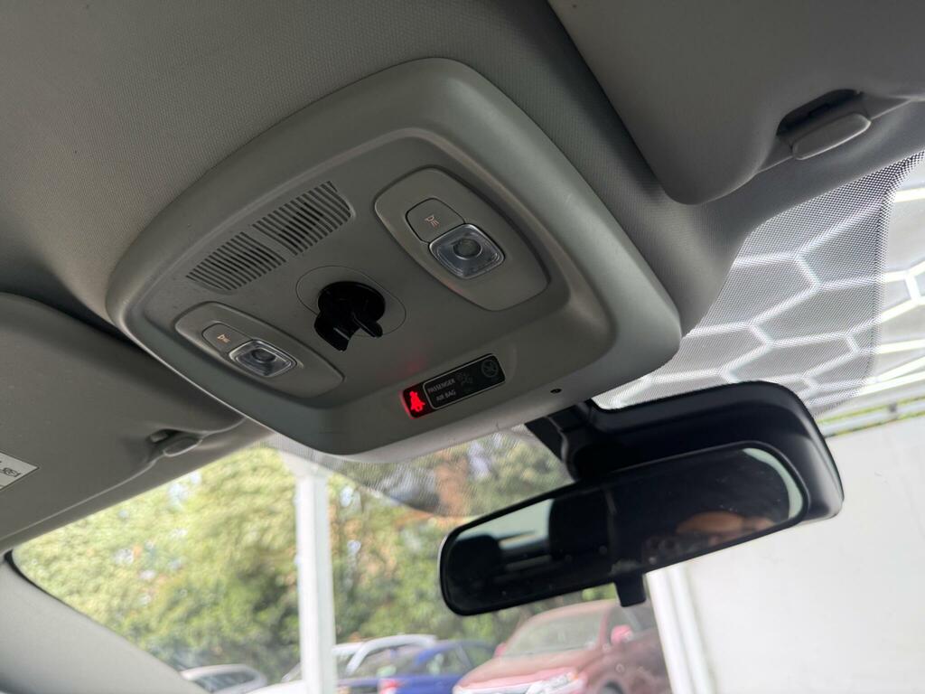 Renault Kadjar 1.5 Signature Nav Dci 5 Seat Family Suv Wit White #55