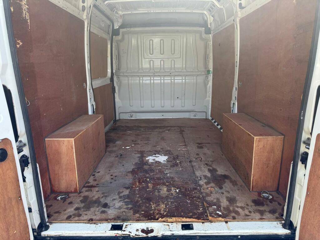Peugeot Boxer 2.0 Bluehdi 333 Professional Panel Van Silver #9