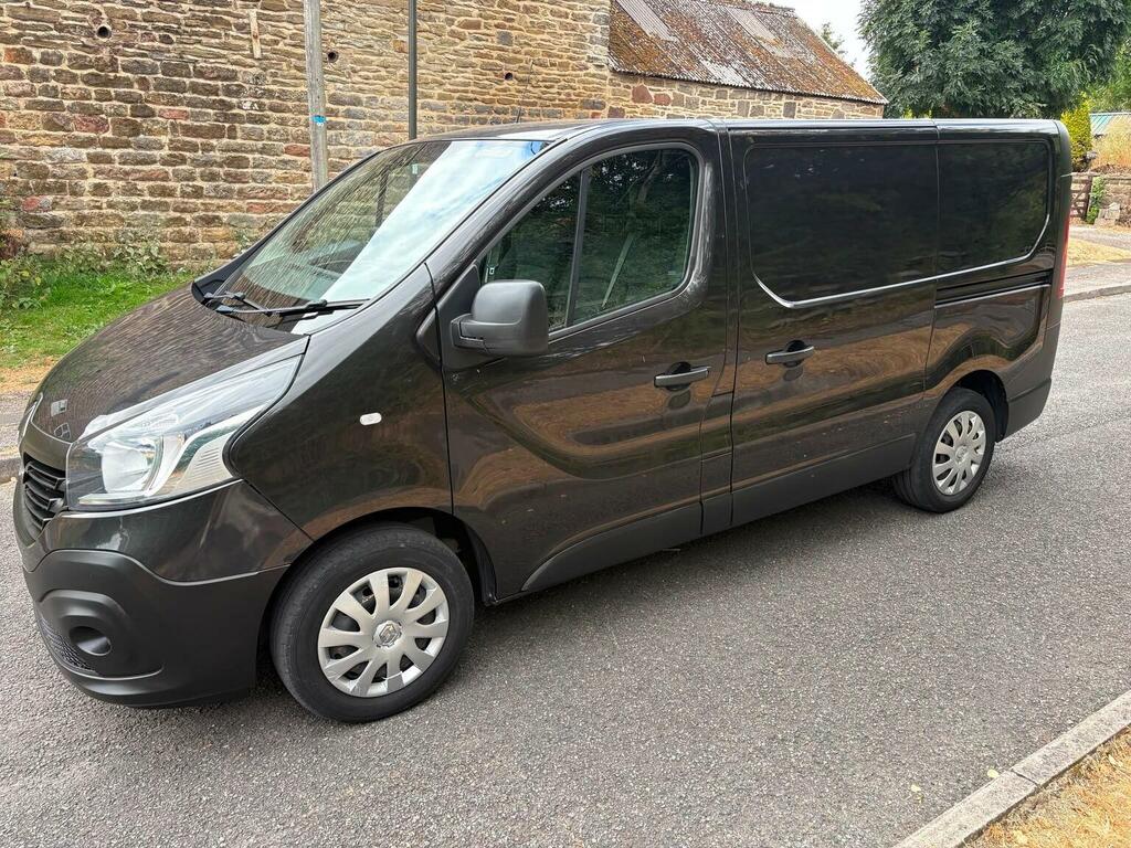 Renault Trafic 1.6 Dci Energy 27 Business Swb Standard Roof Euro Black