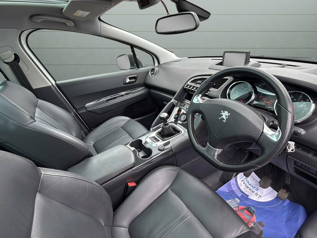 Peugeot 3008 Diesel White #10