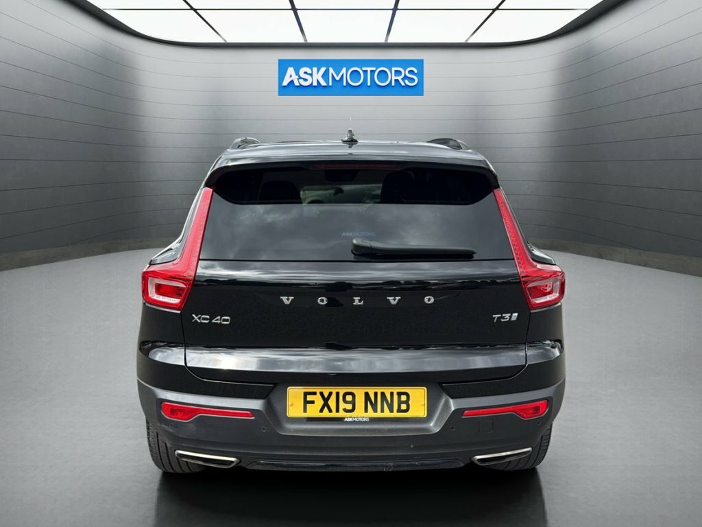 Volvo XC40 1.5L R-design Black #4