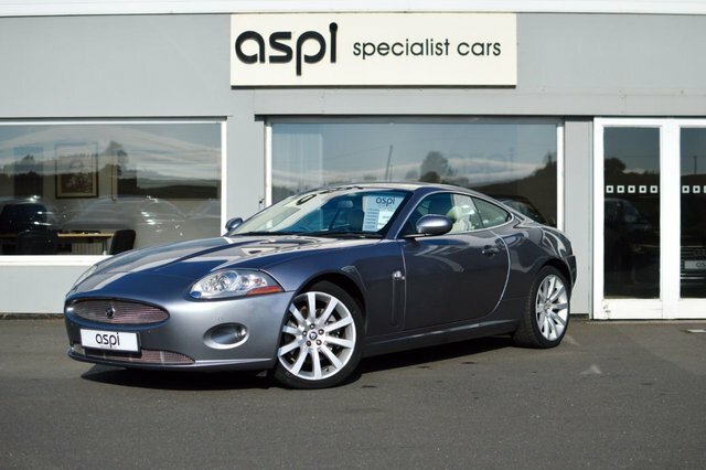 Jaguar XK V8 Coupe Grey #3