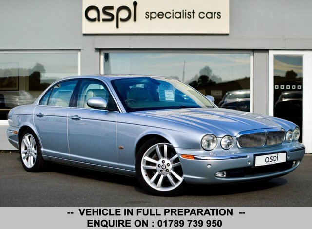 Jaguar XJ Xj8 Sovereign Saloon Silver