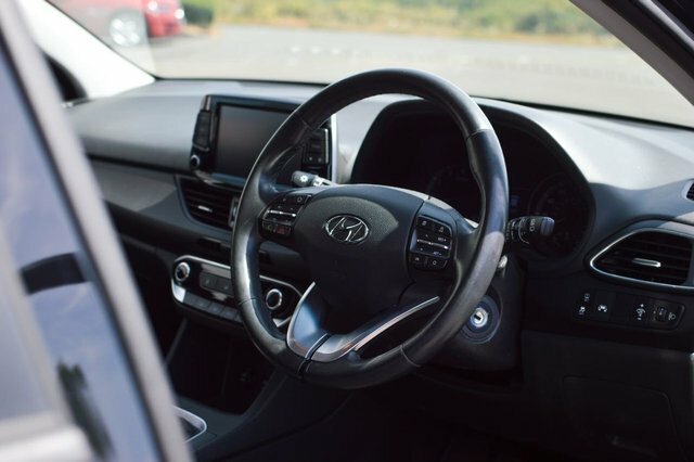 Hyundai I30 T-gdi Se Hatchback Black #2