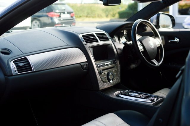Jaguar XK V8 Coupe Black #3