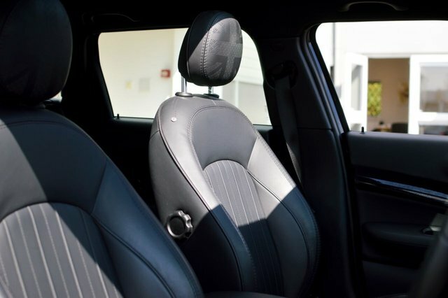 Mini Clubman Cooper Exclusive Estate 6Dr Black #2