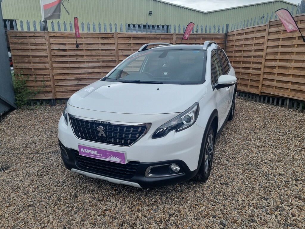 Peugeot 2008 1.2 Puretech Allure Premium White #2