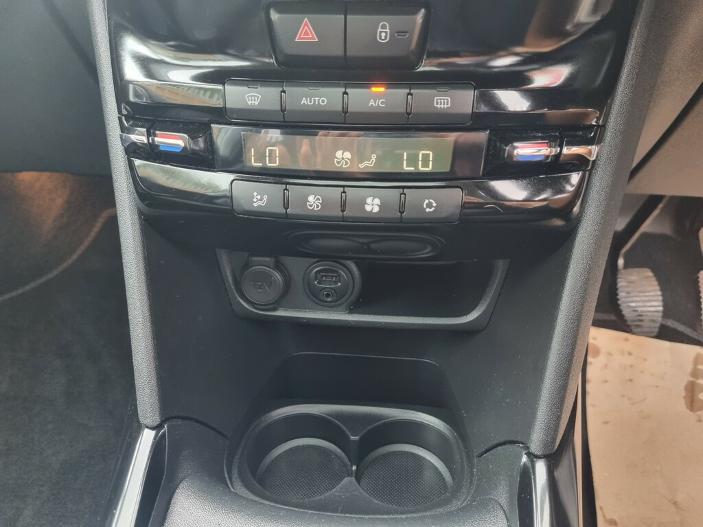 Peugeot 2008 1.2 Puretech 130 Allure Grey #17