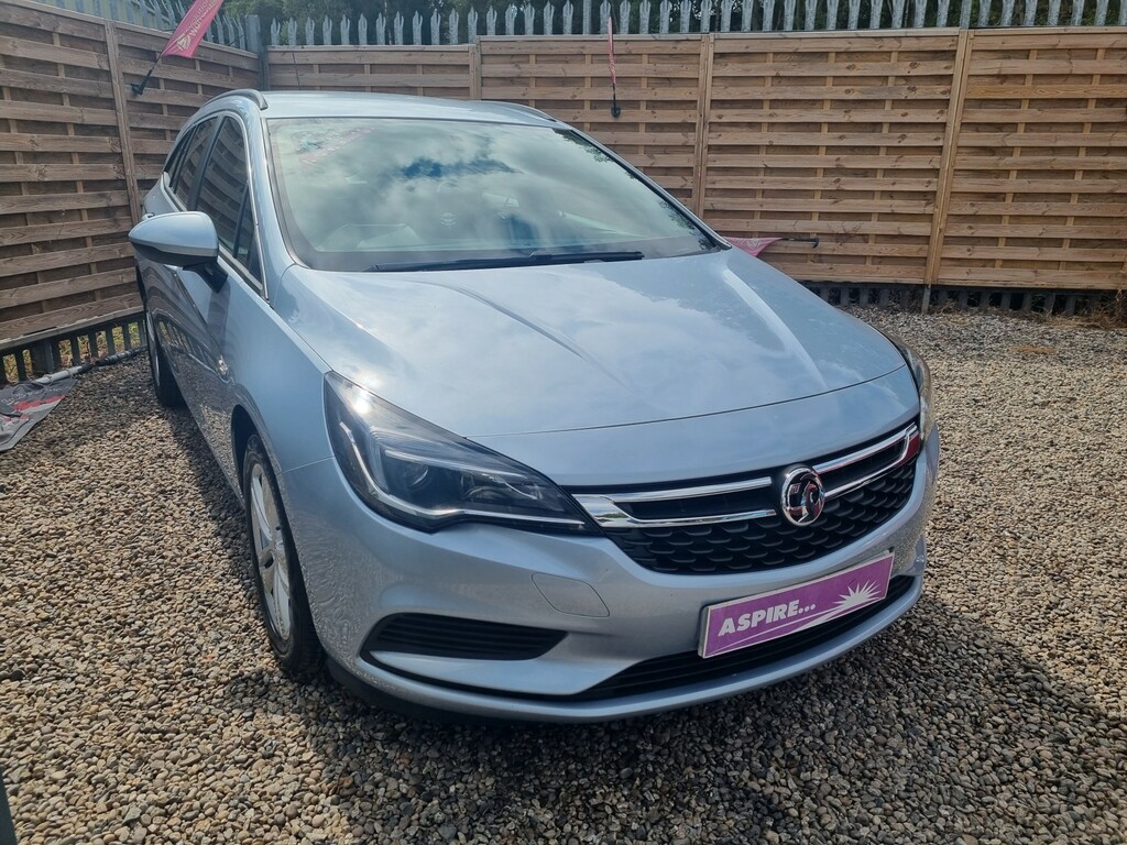 Vauxhall Astra 1.6 Cdti Ecotec Blueinjection Design Silver