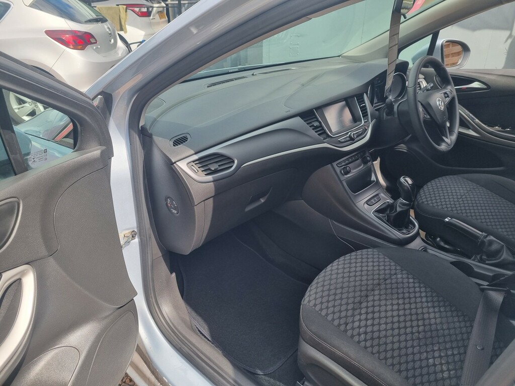 Vauxhall Astra 1.6 Cdti Ecotec Blueinjection Design Silver #6