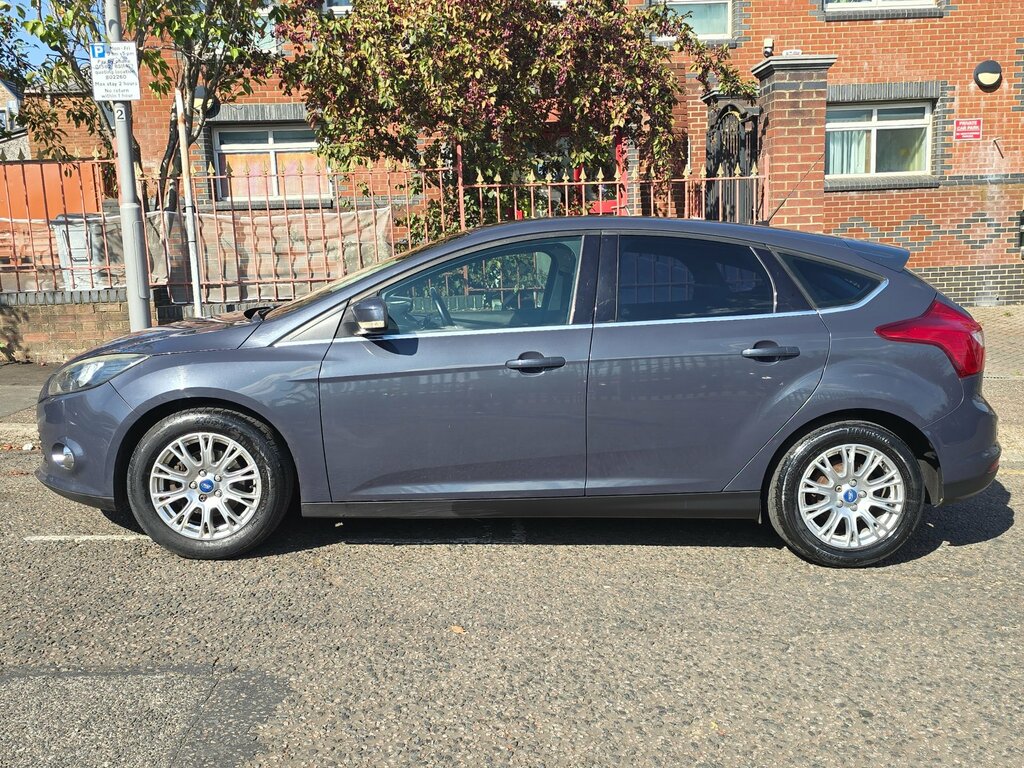 Ford Focus 1.6 Tdci Titanium Hatchback Euro Grey #2