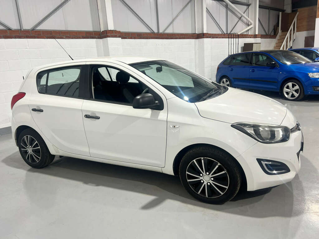 Hyundai I20 1.1 I20 Classic Crdi White #2