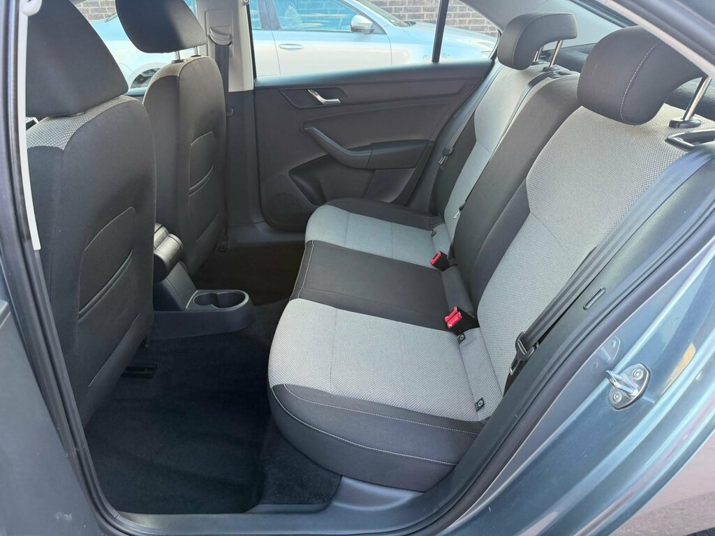 Skoda Rapid 1.4 Elegance Tsi Dsg 121 Bhp. 1 Owner-9 Skoda S Grey #16