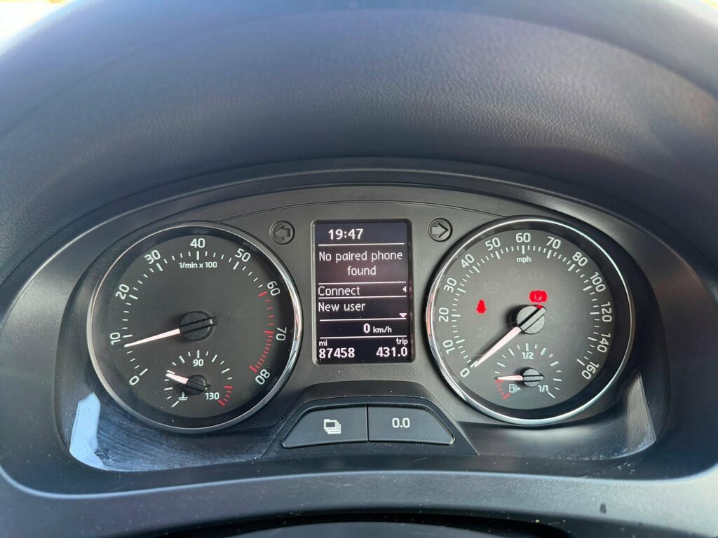 Skoda Rapid 1.4 Elegance Tsi Dsg 121 Bhp. 1 Owner-9 Skoda S Grey #18