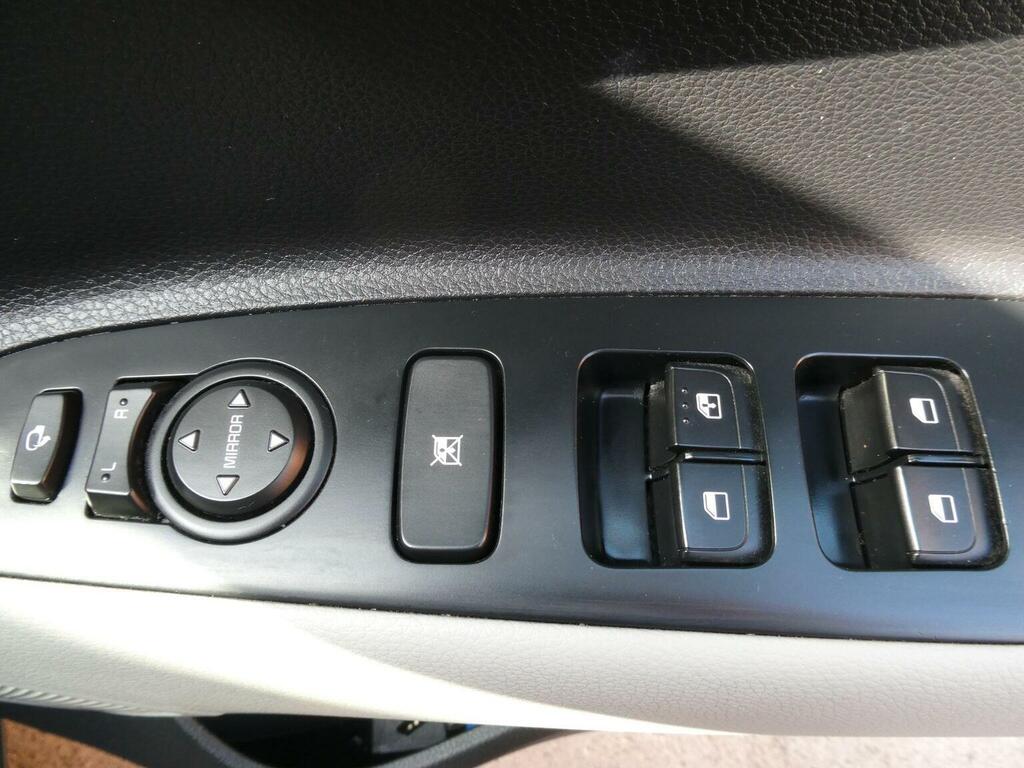 Kia Stonic 1.0 T Gdi 3 Suv Dct Euro 6 Ss 118 B Grey #23