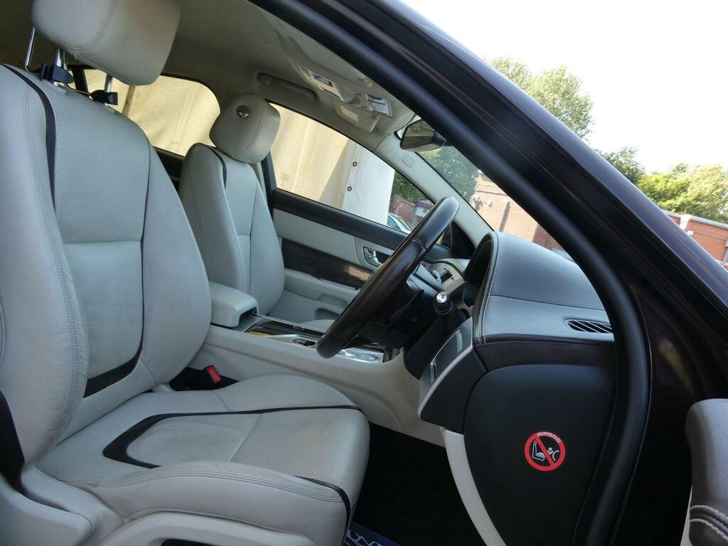 Jaguar XF 2.2D Portfolio Euro 5 Ss Red #4