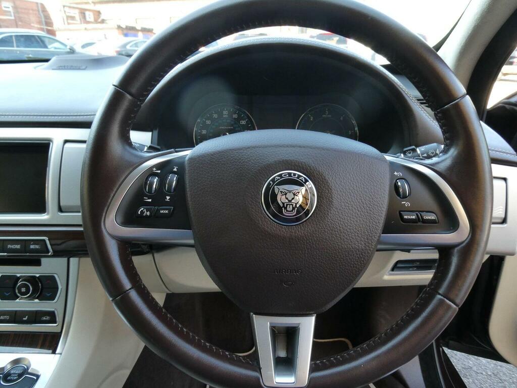 Jaguar XF 2.2D Portfolio Euro 5 Ss Red #5
