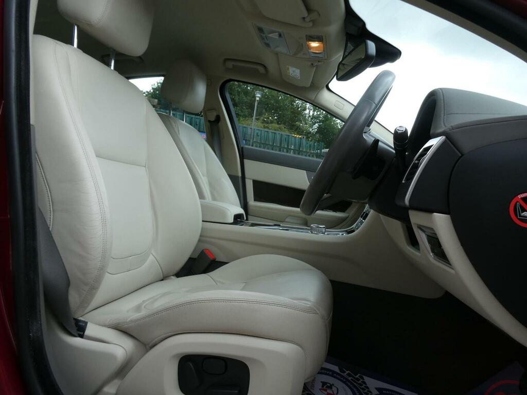 Jaguar XF Saloon 3.0D V6 Premium Luxury Euro 5 Ss Red #4