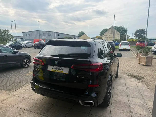 BMW X5 Xdrive30d M Sport Black #3