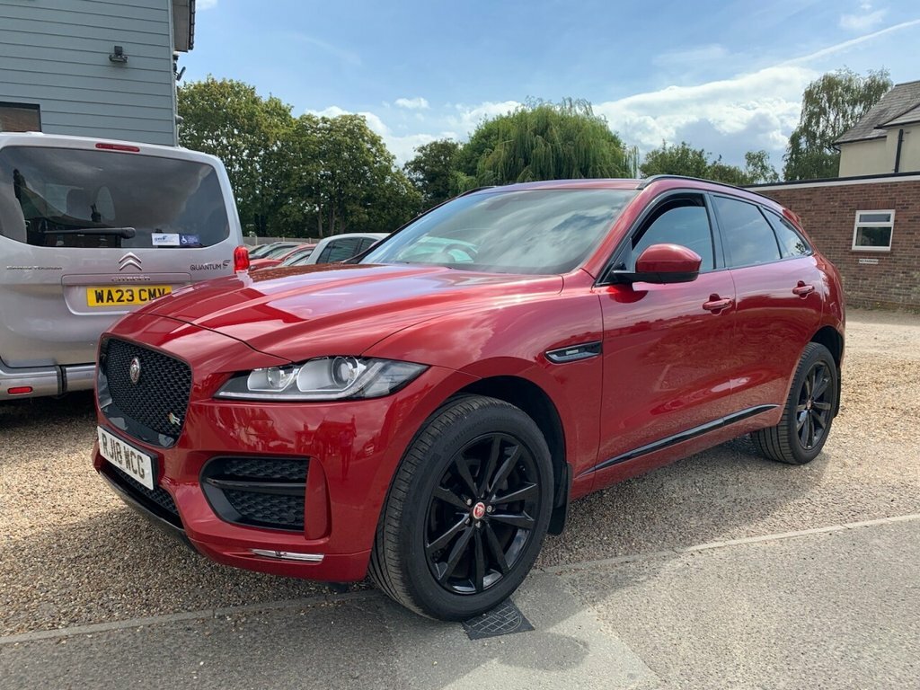 Jaguar F-Pace 2L R-sport Red