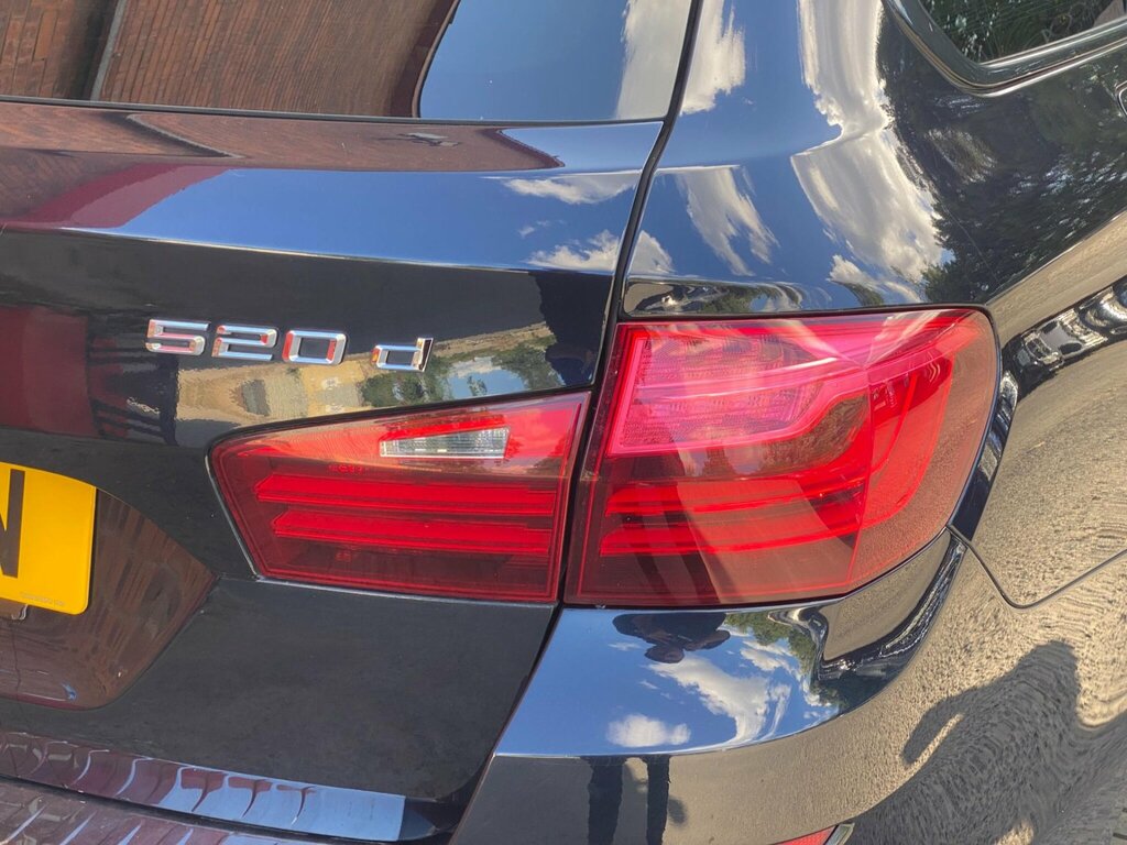 BMW 5 Series 2.0 520D M Sport White #24