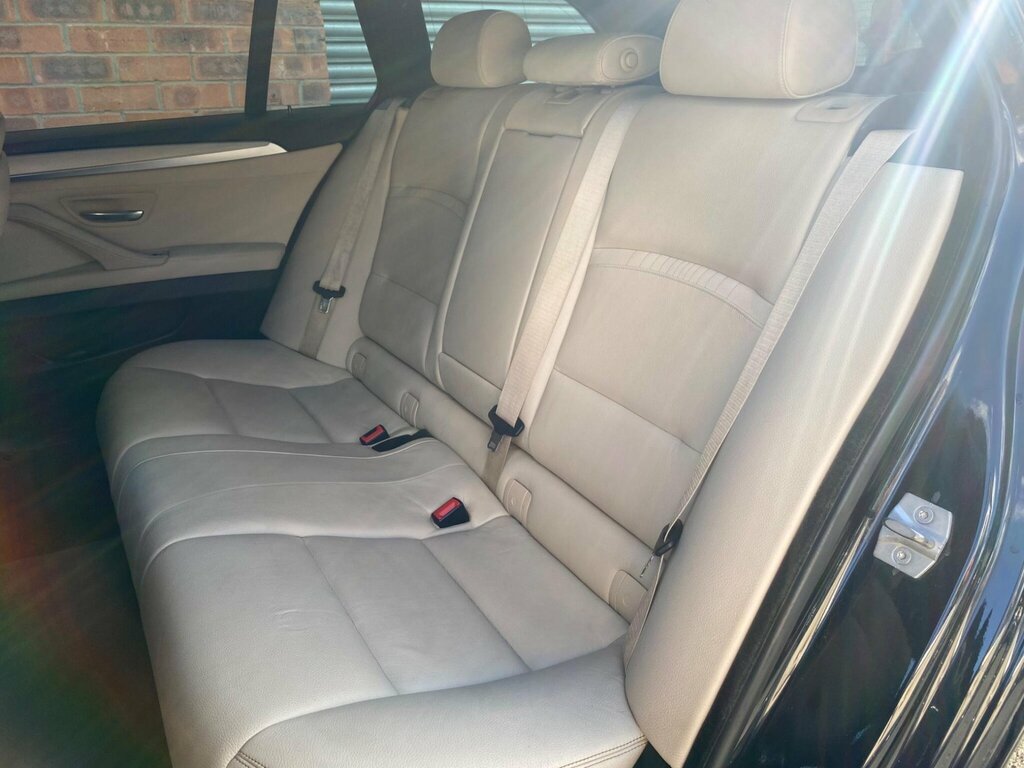 BMW 5 Series 2.0 520D M Sport White #18